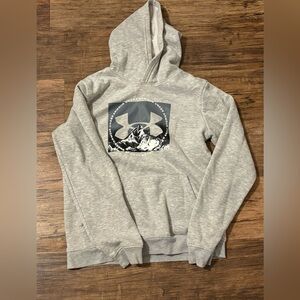 Boys Youth XL Under Armour Hoodie
